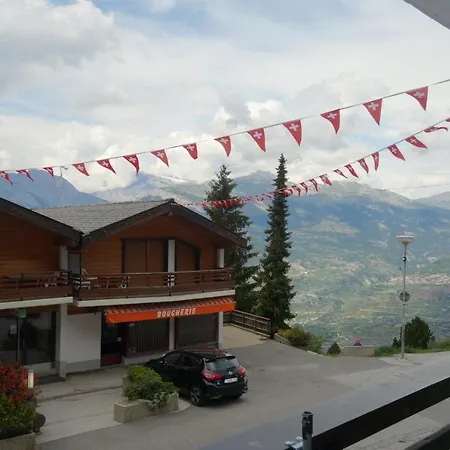 Combyre Comfortable & Center Apartements *