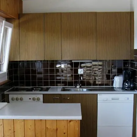 Combyre C 020 - Comfortable 6 Pers Lejlighed