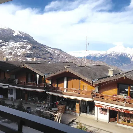 Combyre Comfortable & Center Apartements