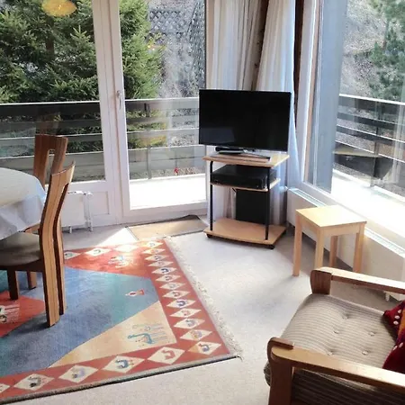 Combyre Comfortable & Center Apartements شقة *
